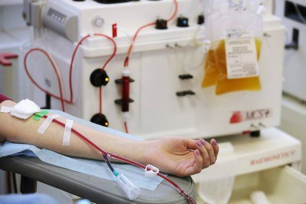В США начнут испытания лечения плазмой без привязки к группе крови