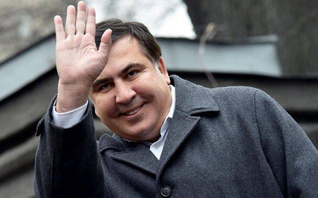 Саакашвили пообещал избегать конфликтов и не пересекаться с Аваковым