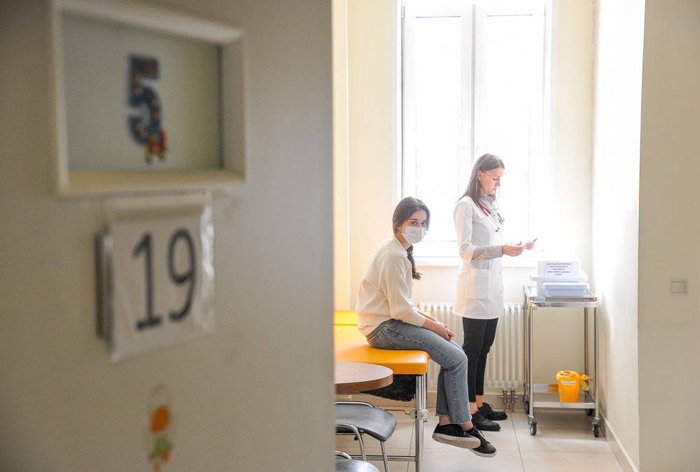 Врач сообщил, когда в Москве начнется снижение числа пациентов с COVID-19