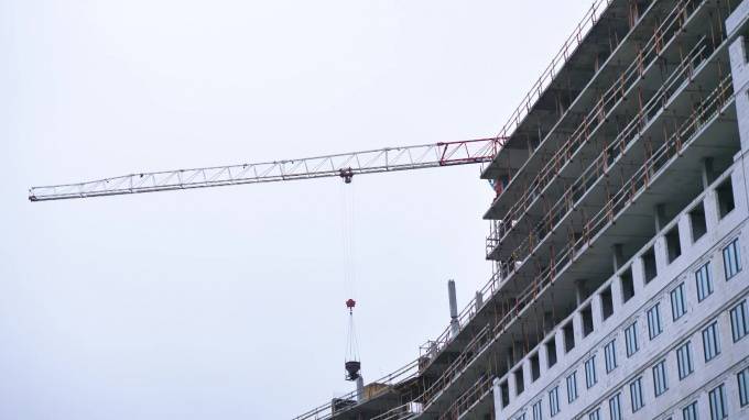 Нет времени на кризис: строительные компании продолжают возводить квадратные метры