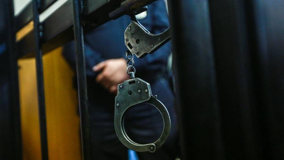 В Петербурге вандалов задержали за свастику на стенах общежития консерватории