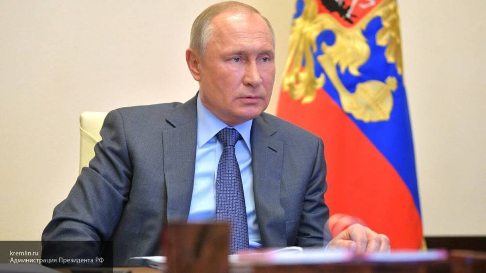 Путин утвердил получение гражданства РФ без отказа от иностранного паспорта