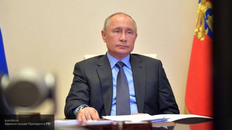 Путин подписал закон о запуске электронного документооборота в России