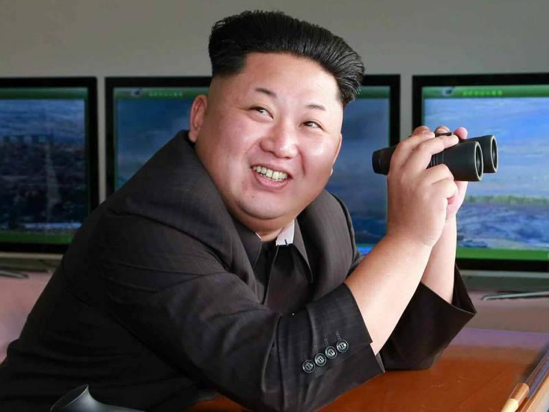 СМИ: Ким Чен Ын прячется на вилле от коронавируса