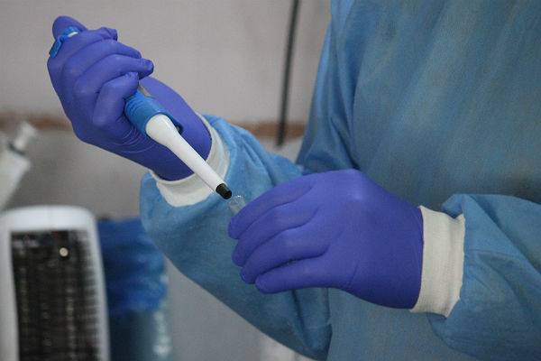 В Минздраве пообещали сделать вакцину от COVID-19 к концу года