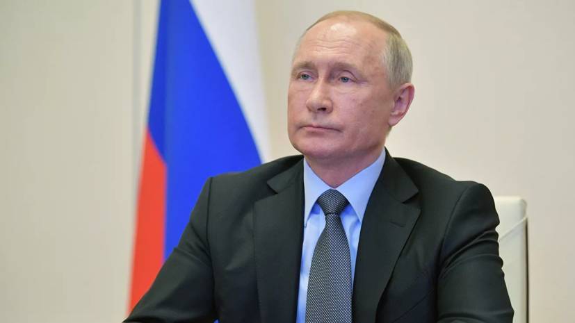 Путин призвал госкомпании не покупать иностранные лимузины