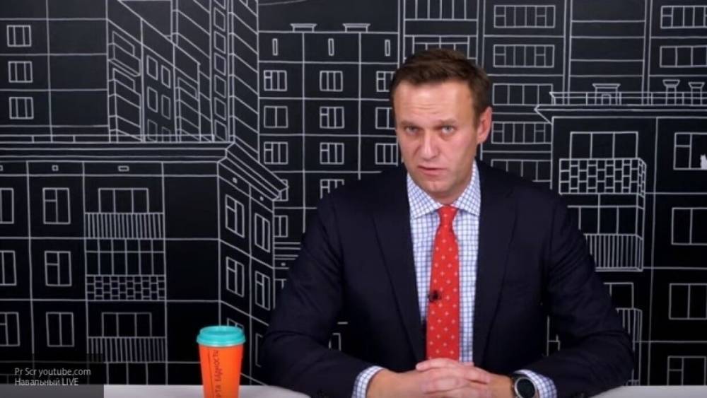 Навальный высмеял награду умершего от коронавируса московского депутата Жукова