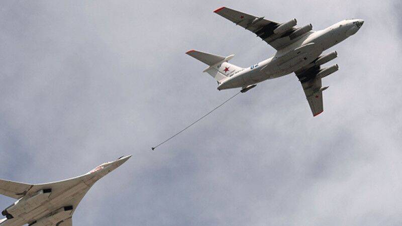 Китайский журналист назвал "подозрительно похожими" Ту-160 и В-1В