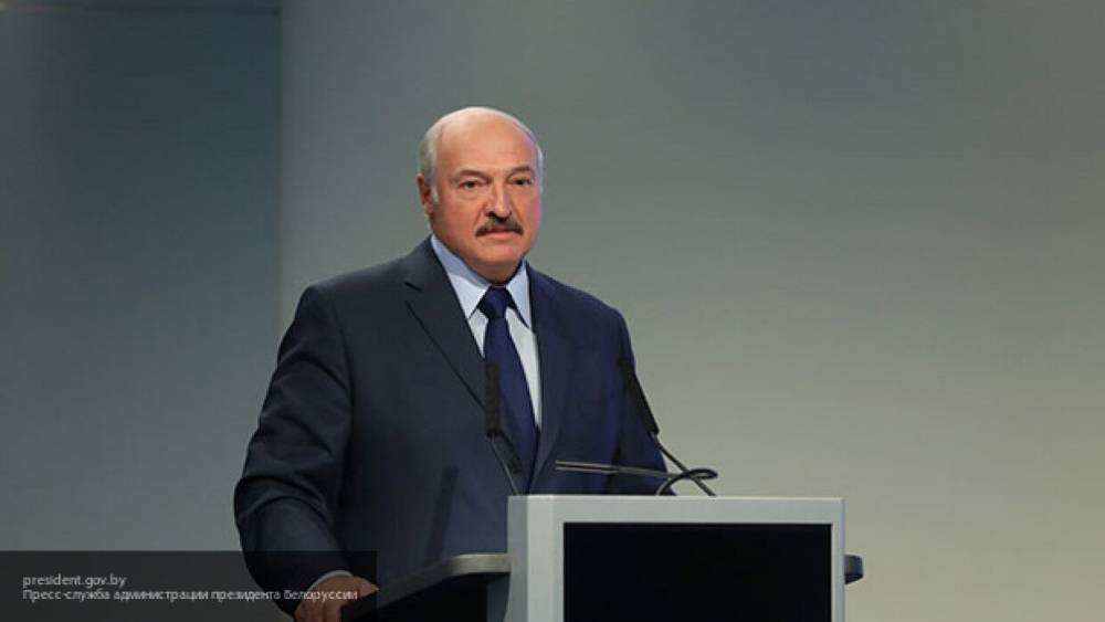Лукашенко заявил, что новая Конституция Белоруссии появится в ближайшие пять лет