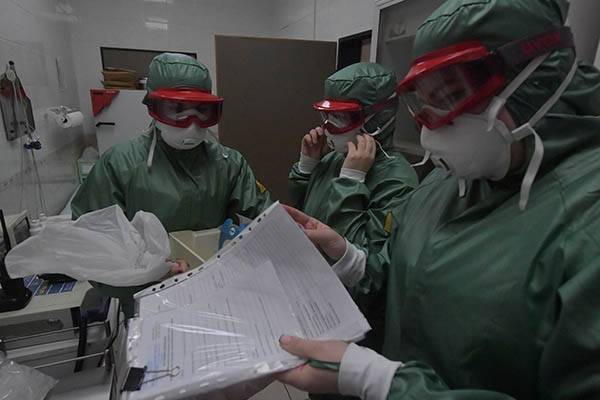 Число заболевших коронавирусом в России выросло на почти на шесть тысяч