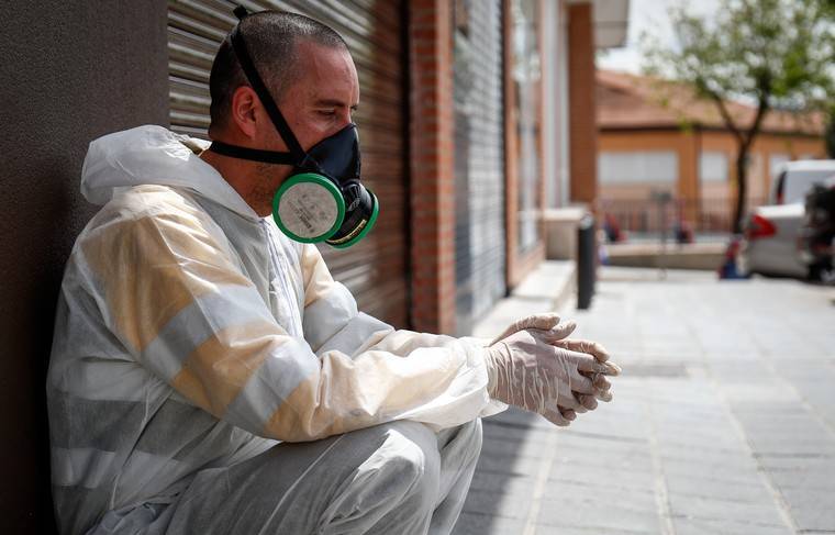 В Испании за сутки умерли 378 человек от коронавируса