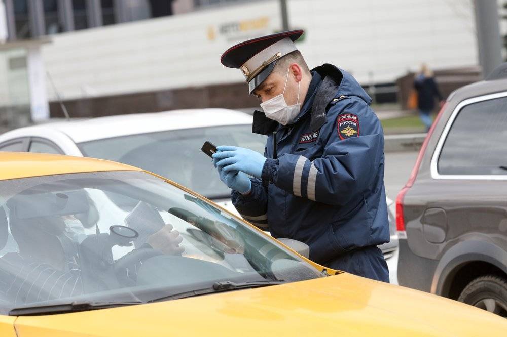 Дептранс Москвы зафиксировал снижение числа автомобилей без пропусков