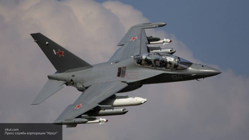 Александр Ефимов - Эксперты рассказали, почему Як-130 превосходит американский F-16 - inforeactor.ru - Россия