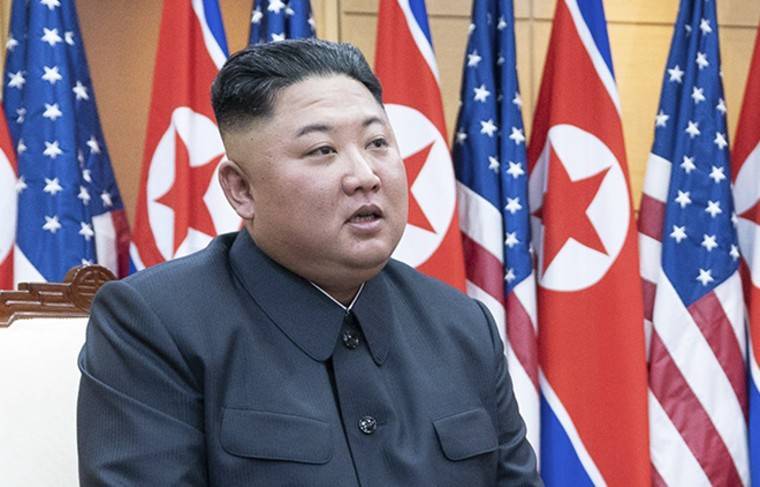 «Работает с документами»: в КНДР отрицают смерть Ким Чен Ына