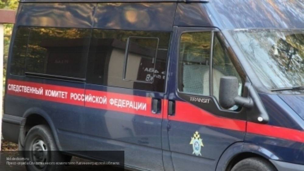 Труп младенца обнаружили во дворе жилого дома в Новокузнецке