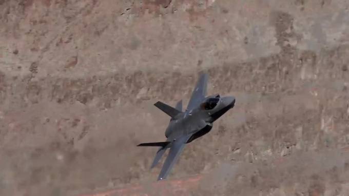 США усилят авиагруппу у Камчатки 54 истребителями пятого поколения F-35A