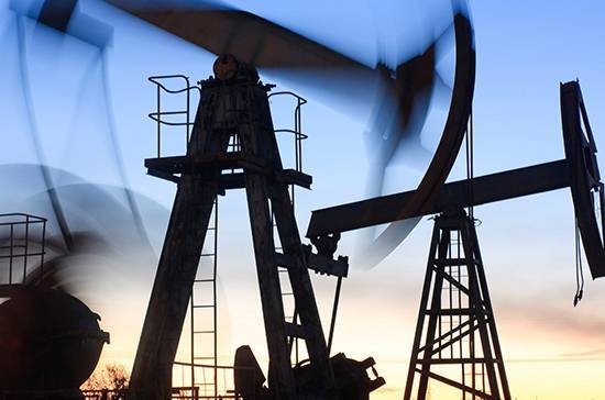 Россия сможет существовать в условиях экстремально цен на нефть, заявил Песков
