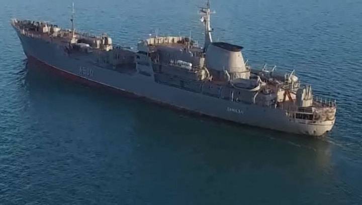 "Несокрушимый" украинский флот проиграл "лодкам Сомали"
