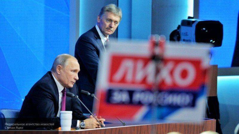 Песков отметил способность Путина основательно погружаться в проблематику изучаемой темы