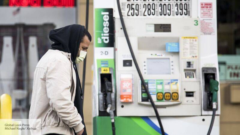 SCMP объяснило, почему при дешевой нефти в Гонконге заоблачные цены на бензин