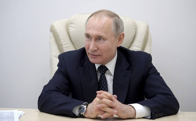 Дмитрий Песков: Путин скоро станет профессиональным вирусологом