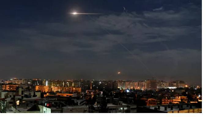 Сирийские ПВО отразили атаки в небе над Дамаском