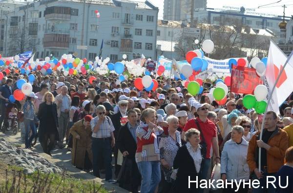 В Госдуме выступили против переноса майских праздников: "Нужно выбирать – мы хотим гулять или выкарабкиваться"