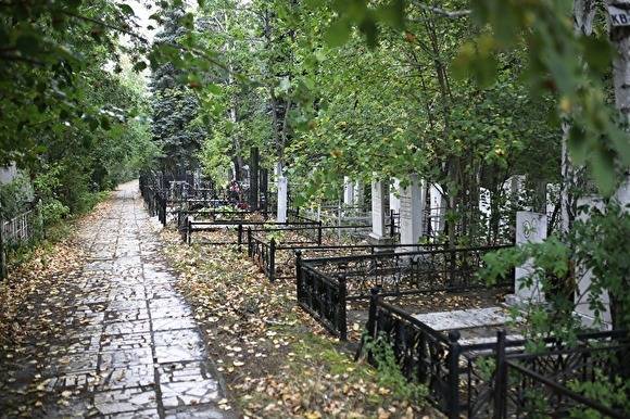 Жителей Челябинска не пустят на кладбища в Родительский день