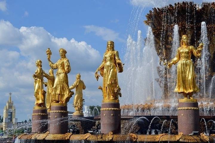 В Москве не стали запускать фонтаны из-за пандемии