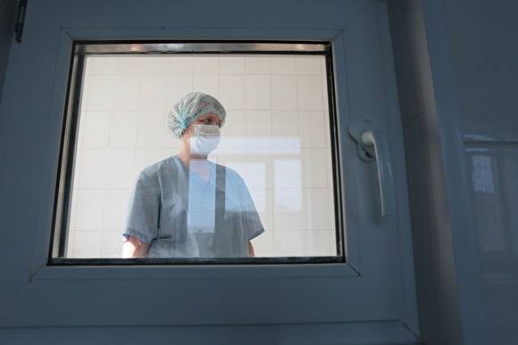 В Копейске четыре человека госпитализированы с COVID-19, еще двое — с подозрением