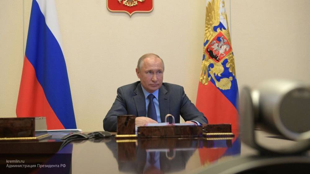 Путин соблюдает меры по профилактике коронавируса