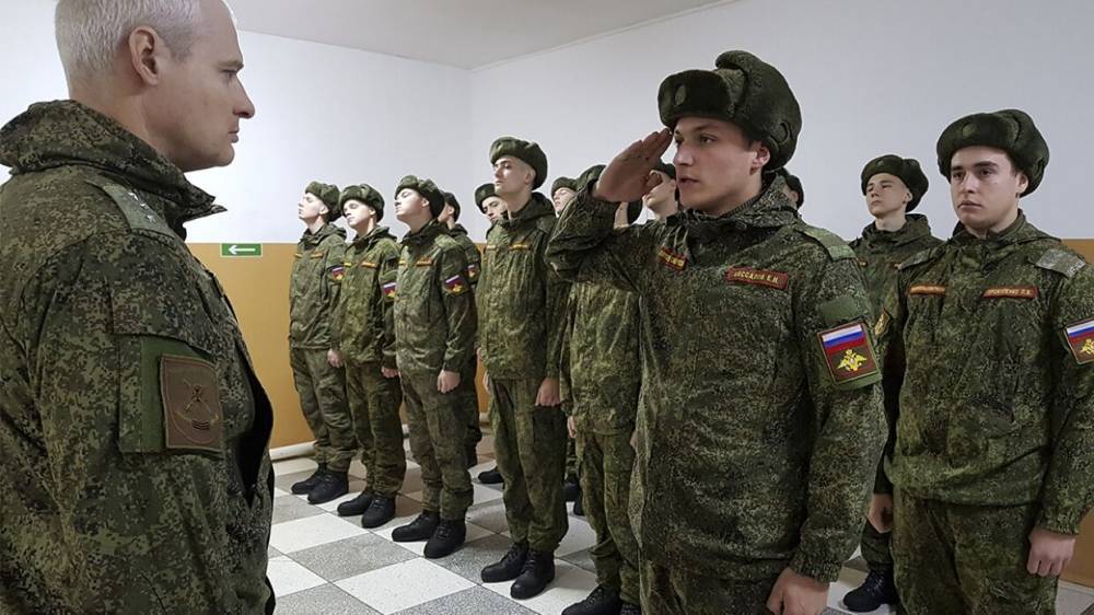 Швыткин рассказал, какие факторы сдерживают распространение коронавируса в армии РФ