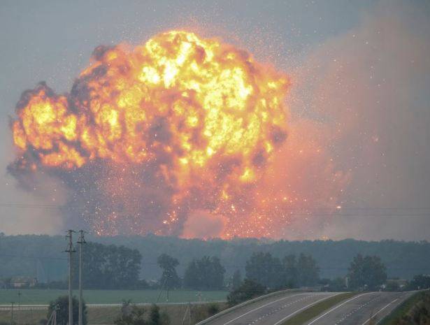 Взрывы военных складов на Украине списать на русских не удалось