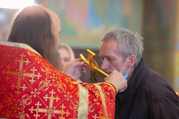 Нижнетагильский епископ похвалил тех, кто пришел в храмы на Пасху, несмотря на пандемию
