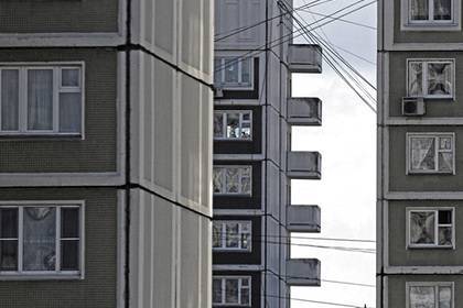 Цены на жилье в России начали снижаться