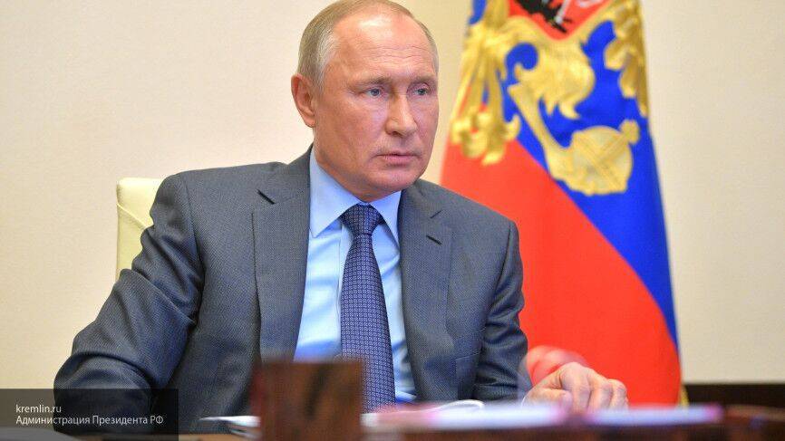 Путин во вторник проведет совещание с губернаторами по COVID-19