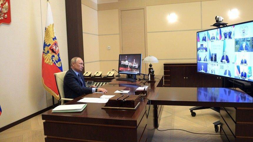 В Кремле анонсировали совещание Путина с губернаторами по ситуации с COVID-19