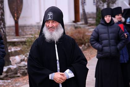 Отрицающему коронавирус российскому священнику запретили проповедовать