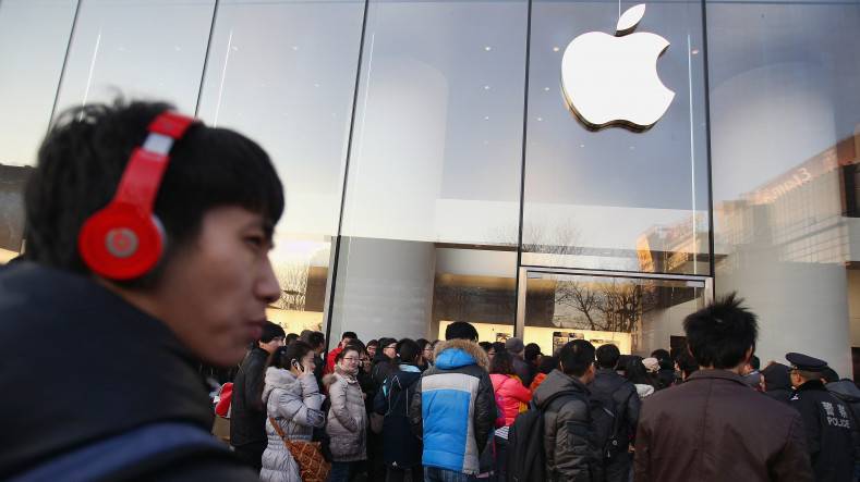 Apple отложит массовое производство новых iPhone из-за коронавируса