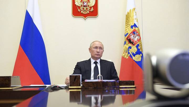 Путин: борьба с коронавирусом - не повод ослаблять внимание к другим угрозам