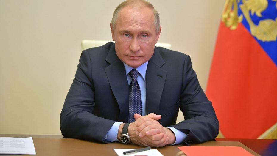 Путин призвал не забывать о других угрозах из-за борьбы с COVID-19