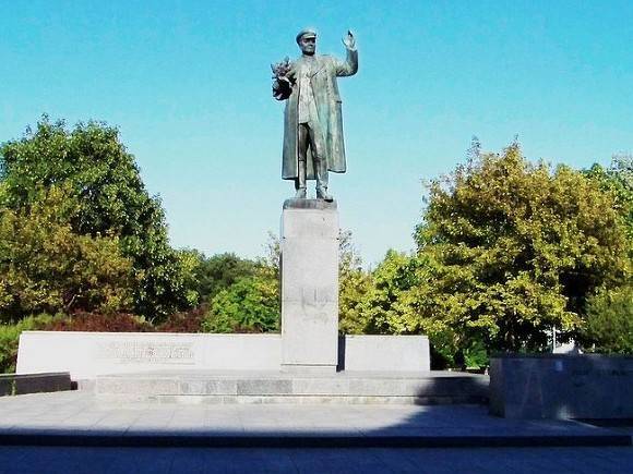 Мэра Праги взяли под защиту государства после сноса памятника маршалу Коневу
