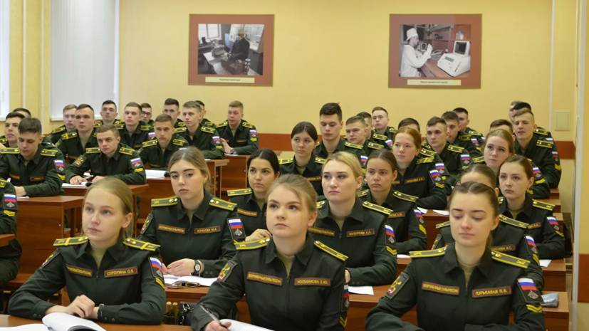 Учебный год в военных вузах России завершится досрочно