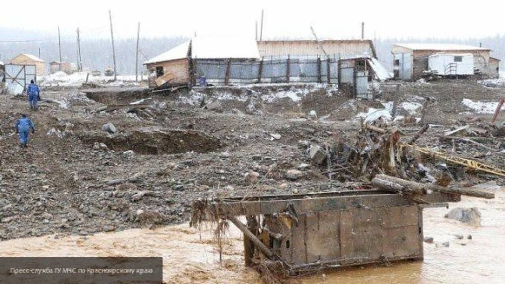 Тело пропавшего рабочего при прорыве дамб в Сибири найдено в таежной реке