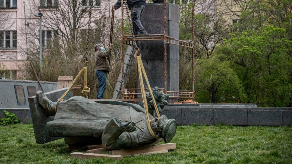 МИД Чехии готов вести переговоры с Россией о передаче памятника Коневу