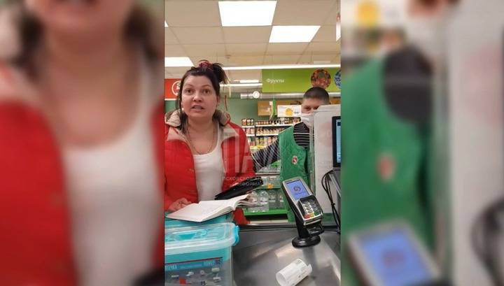"Уволиться хочешь?": беременная покупательница устроила пьяный дебош в магазине