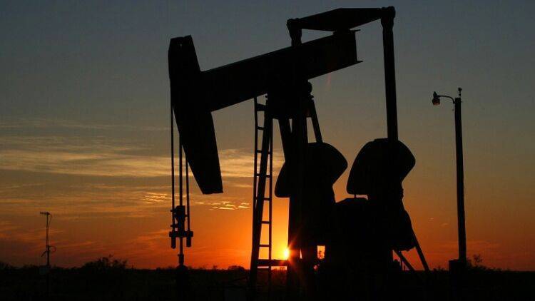 После договора РФ с саудитами и США нефтяной рынок замер в ожидании