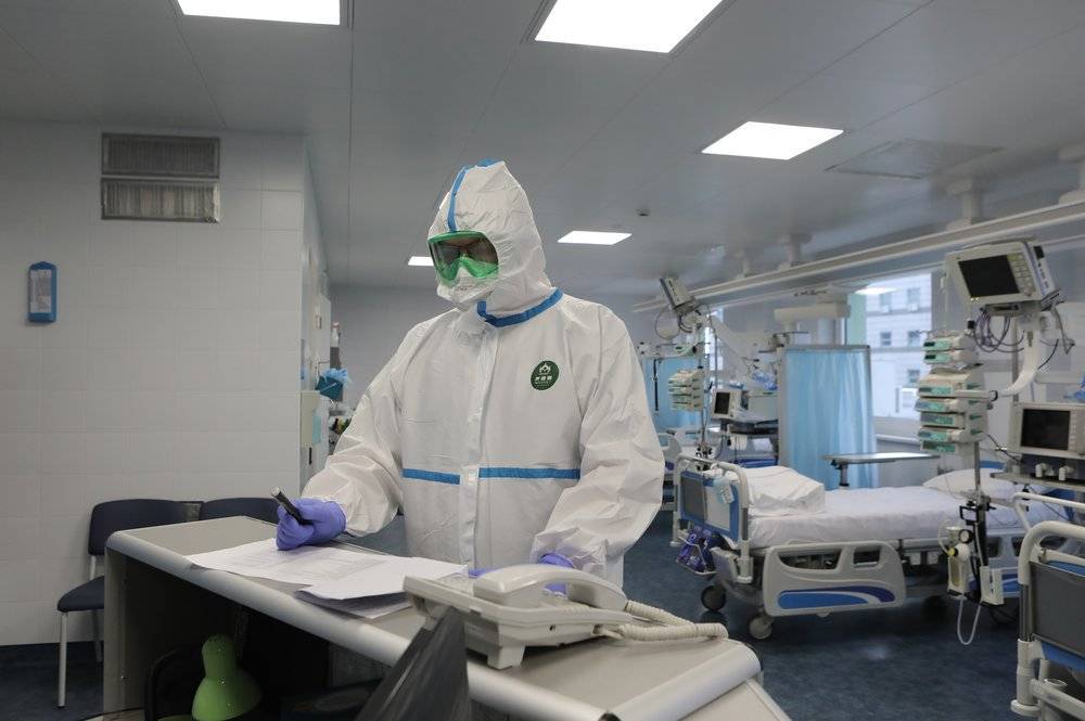 Вирусолог спрогнозировал спад пандемии коронавируса в России к концу июня