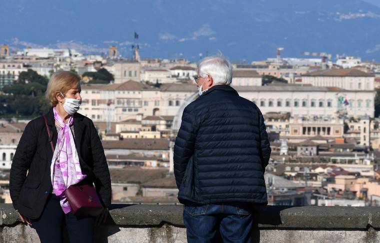 Число заболевших коронавирусом в Италии за сутки продолжает снижаться