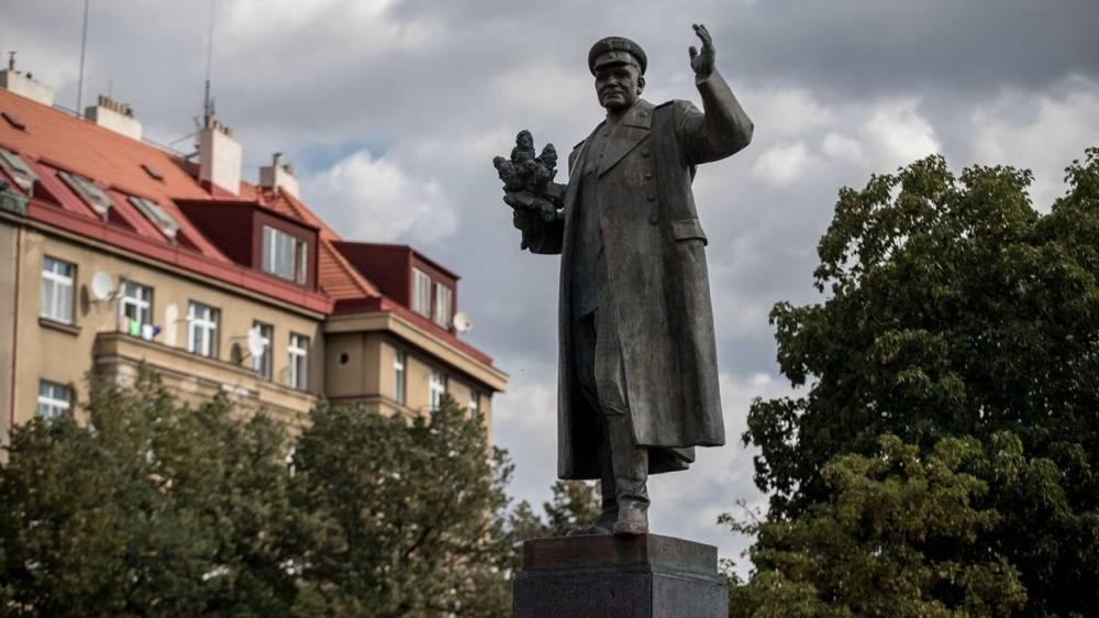 Джабаров предложил перенести памятник Коневу из Праги в Москву